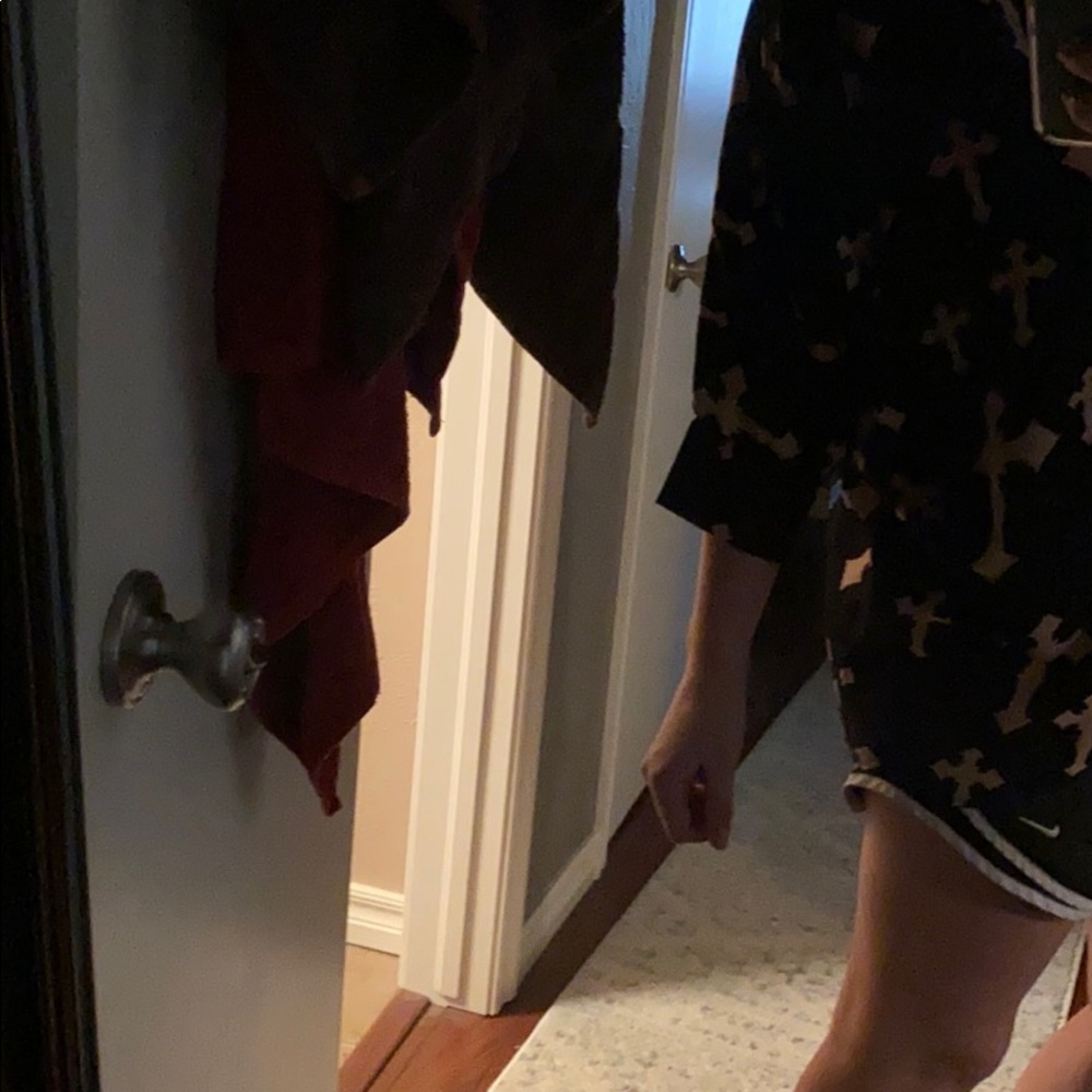 Cross Cardigan - Picture 6 of 6